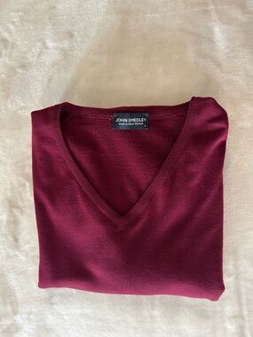 John Smedley Men's V-Neck 100% Merino Wool Sweater - Burgundy